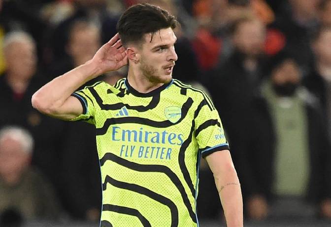 Arsenal thua thảm West Ham, mất danh hiệu đầu tiên của mùa giải