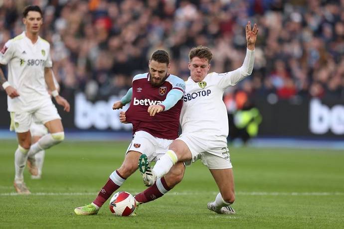 Soi kèo phạt góc Leeds vs West Ham, 2h45 ngày 5/1