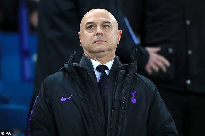 Giữa cơn bão chỉ trích, Chủ tịch Daniel Levy rao bán Tottenham