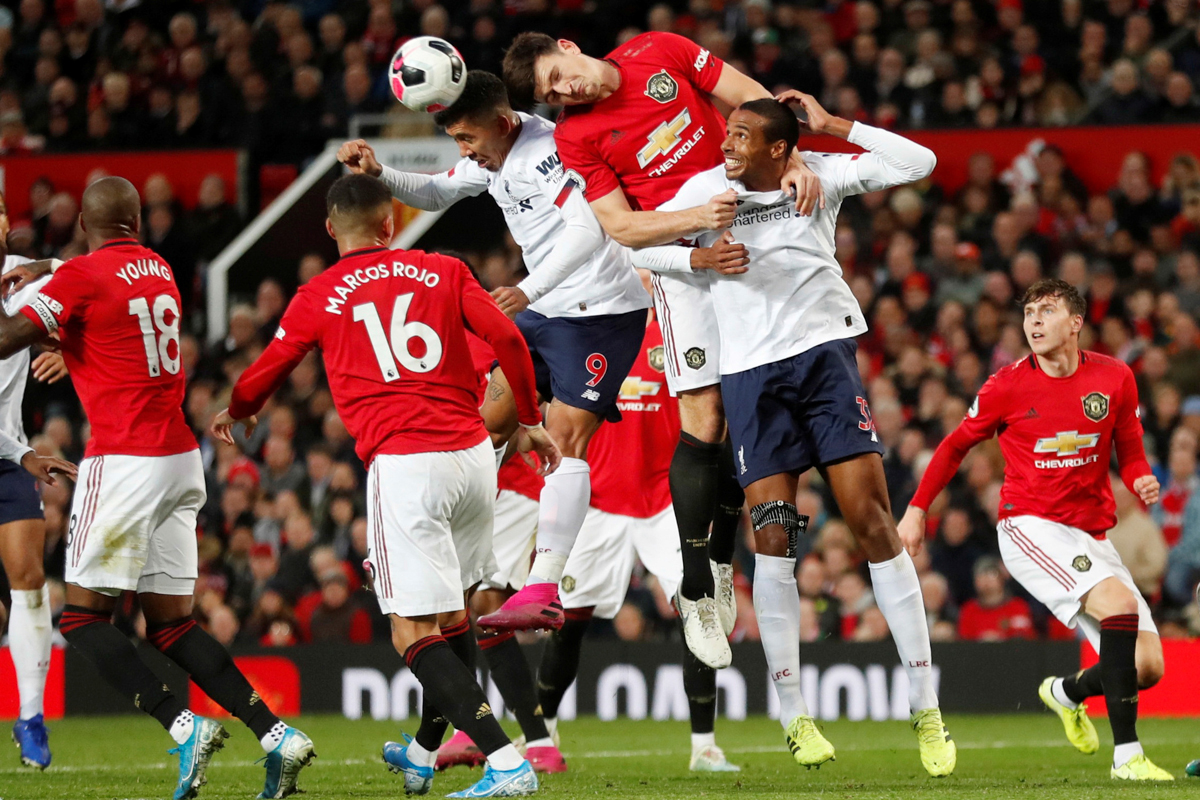 CĐV Anh muốn Premier League tổ chức tại Việt Nam