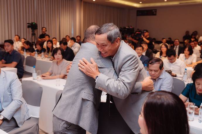 Phản ứng của ông Park Hang-seo sau khi HLV Mai Đức Chung chia tay tuyển nữ Việt Nam