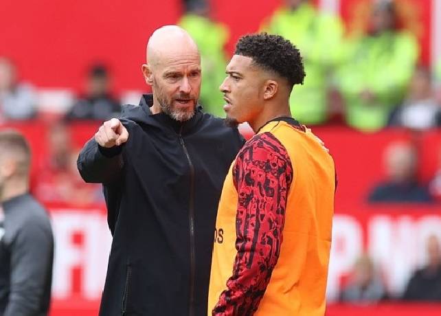 Ten Hag khó giữ ghế đến đầu năm 2024