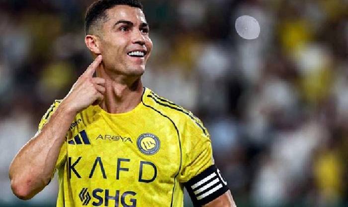 Quan chức cấp cao Saudi Arabia kêu gọi Ronaldo chấm dứt đình công
