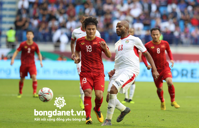 Vòng loại U23 châu Á 2020: Thầy Park đau đầu vì Quang Hải, Văn Hậu