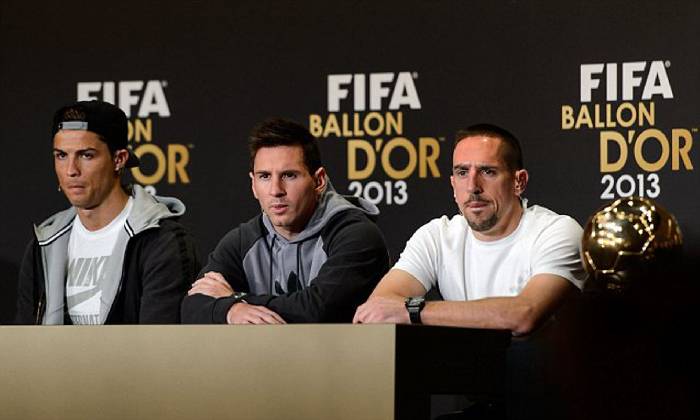 Người trong cuộc đưa bằng chứng Ronaldo “cướp” QBV 2013