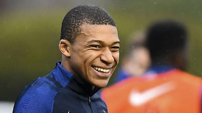 Trụ cột Newcastle: 'Con tôi muốn Mbappe chiến thắng bố nó'