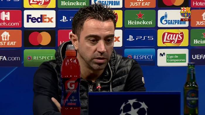 Xavi: 'Quý vị làm ơn đừng so sánh cậu ấy với Messi nữa'