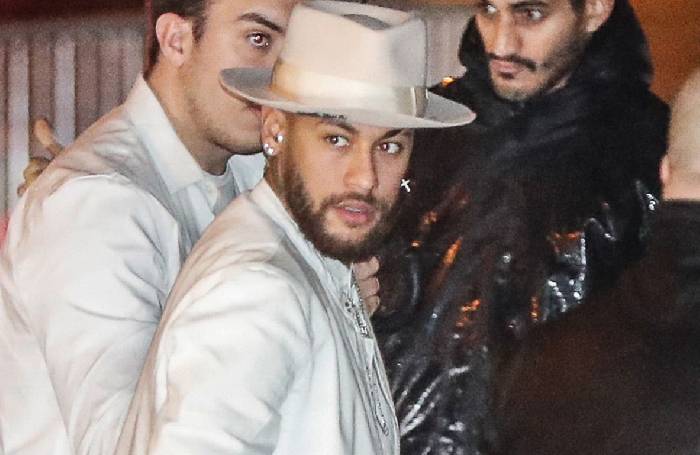 Chấn thương nặng nhưng Neymar vẫn không chịu bỏ đam mê tiệc tùng