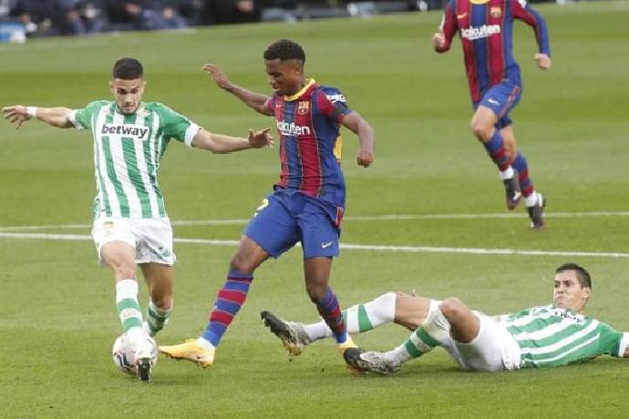 Nhận định, soi kèo Barcelona vs Betis, 22h15 ngày 4/12