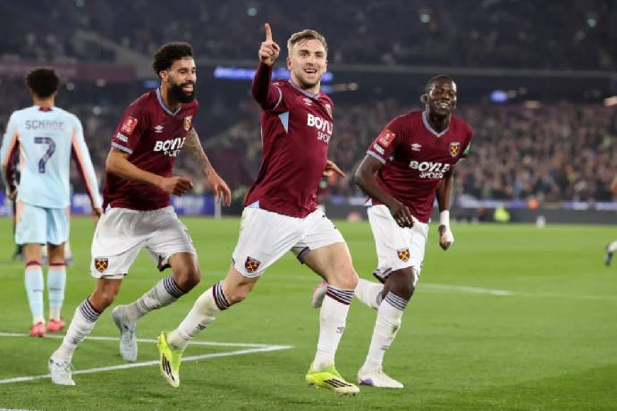 Soi kèo góc West Ham vs Leeds, 22h30 ngày 05/04