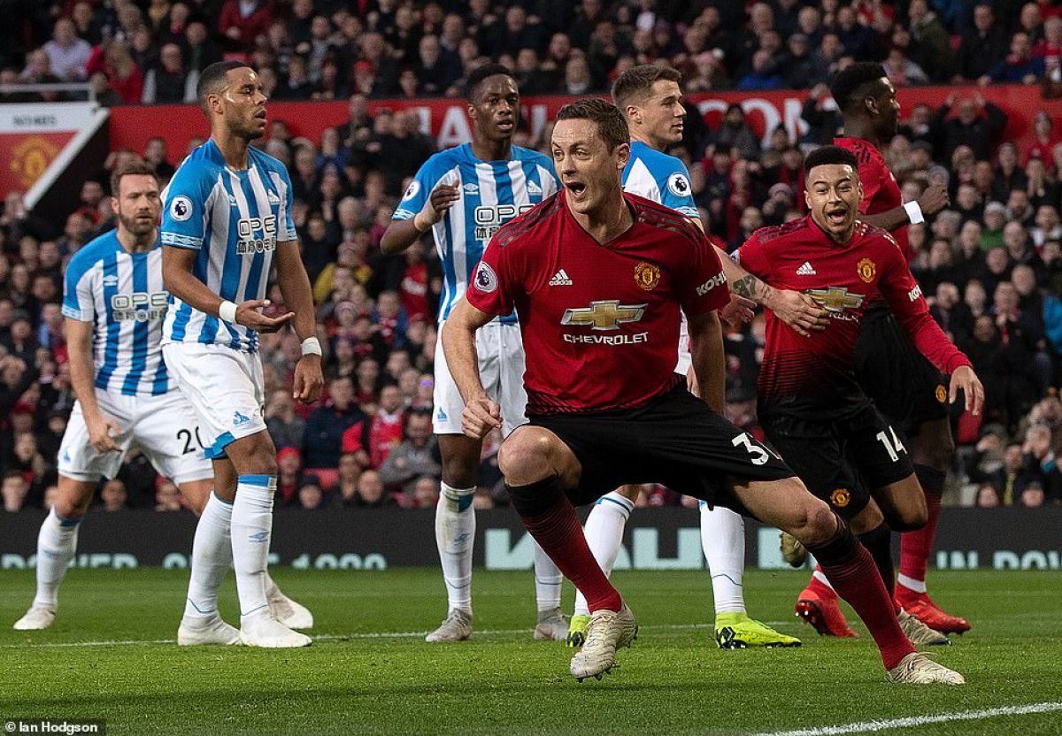 Video Huddersfield 1-1 MU (Premier League, Ngoại hạng Anh vòng 37)