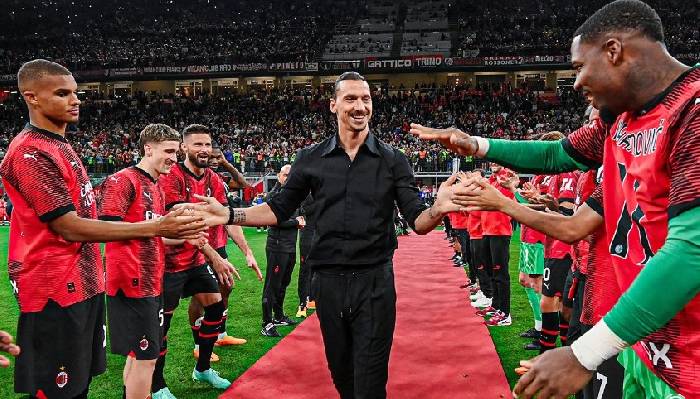 'Kẻ đi săn siêu phẩm' chính thức nói lời giã từ sân cỏ