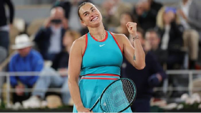 Sabalenka biến Swiatek thành cựu vương, vào chung kết Roland Garros