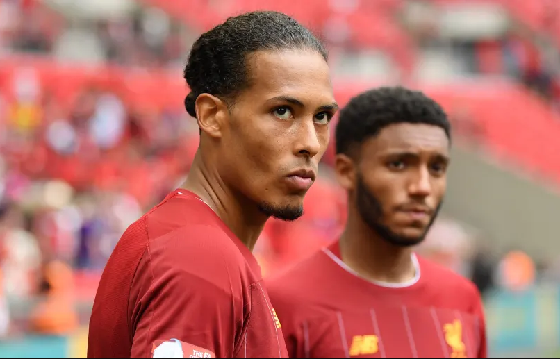 Người đầu tiên qua mặt Virgil van Dijk sau hơn một năm là ai?