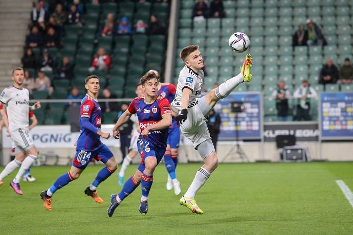 Soi kèo tài xỉu Legia Warsaw vs Piast Gliwice hôm nay 1h30 ngày 6/8