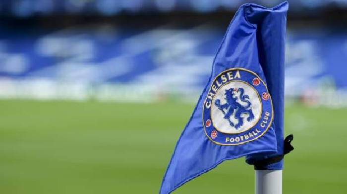 Chelsea chi hơn 500 tỷ, đón trung phong 18 tuổi cao gần 1m9