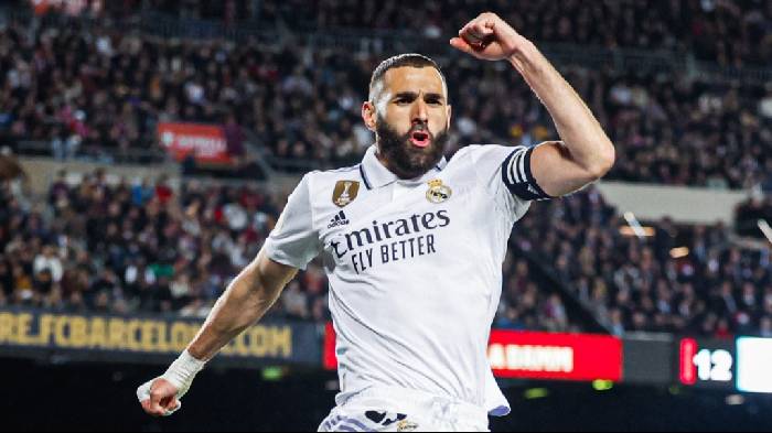 Lập hat-trick tại Camp Nou, Benzema ghi tên mình vào lịch sử El Clasico