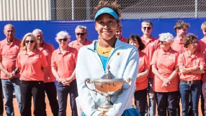 Naomi Osaka giành danh hiệu đầu tiên sau 4 năm, trở lại top 50 WTA