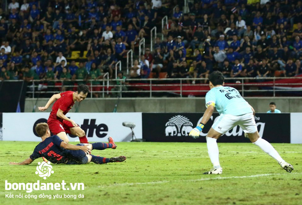 Văn Toàn lý giải nguyên nhân không thể xé lưới Thái Lan