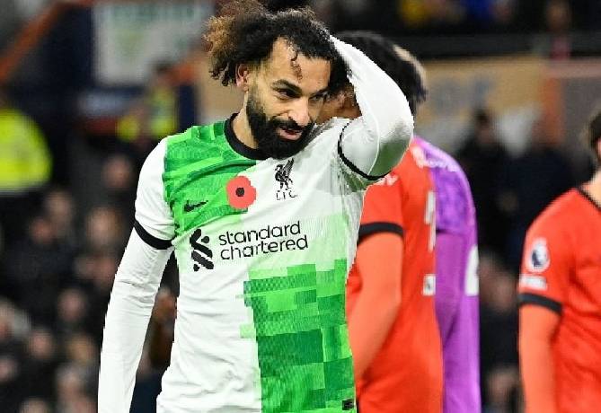 Địa chấn: Liverpool bẽ mặt trước đối thủ mới lên hạng