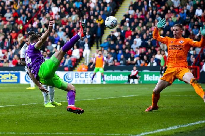 Bristol vs Sheffield United (22h 9/1): Chiến thắng đầu tiên