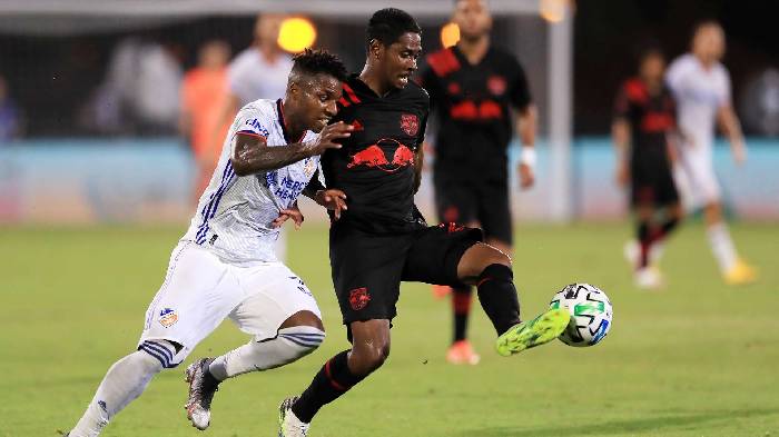 Sao gốc Việt bày tỏ nguyện vọng khoác áo ĐTQG, Thái Lan run sợ