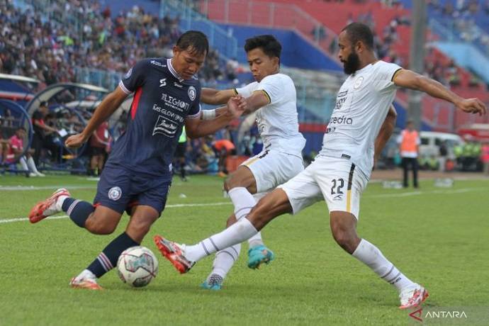 Soi kèo tài xỉu RANS vs Arema hôm nay 17h00 ngày 8/2