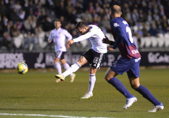 Máy tính dự đoán bóng đá 9/4: Huesca vs Burgos