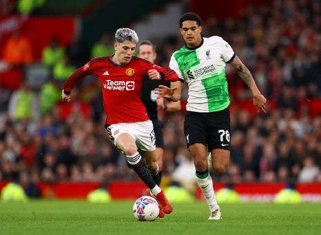 Soi kèo phạt góc MU vs Liverpool, 21h30 ngày 7/4