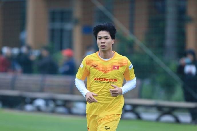 Công Phượng 'bị bỏ rơi' trong ngày đầu ĐT Việt Nam hội quân