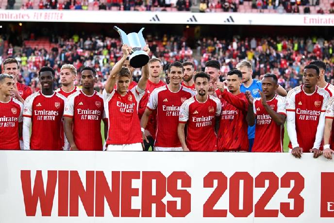 Huyền thoại MU : 'Arsenal đã bị lừa, cậu ta không thể có giá hơn 100 củ'