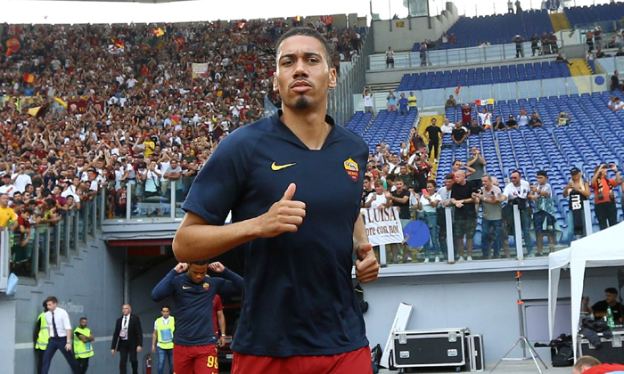 Yêu Serie A, Chris Smalling bỏ ngỏ khả năng ‘dứt tình’ với MU