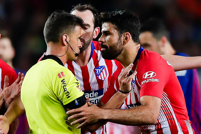 Chửi mẹ trọng tài, Costa có thể nghỉ hết mùa La Liga