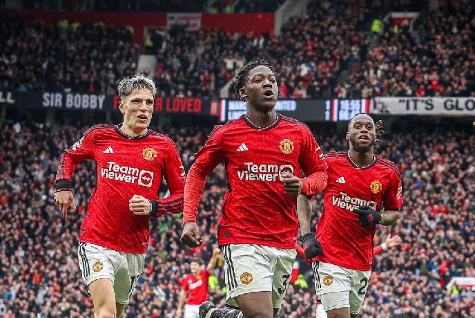 Chấm điểm MU 2-2 Liverpool: Thảm họa hàng thủ