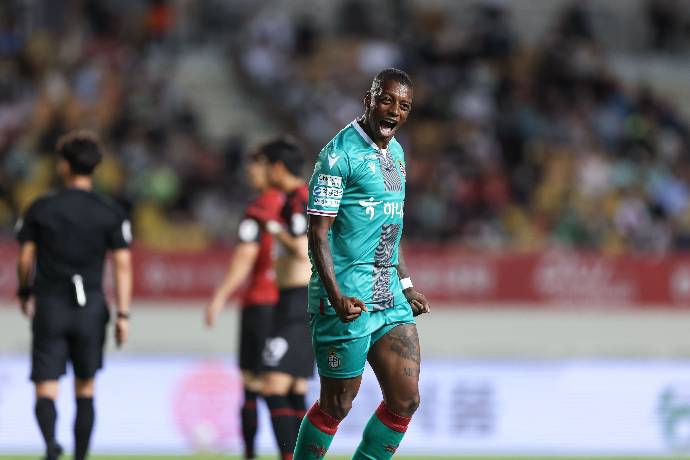 Soi kèo phạt góc Daejeon Hana vs Suwon Bluewings, 17h ngày 9/7