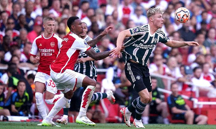 Đứng 'top 1 thế giới' 10 năm qua, M.U bị tất cả CLB 'chế nhạo'