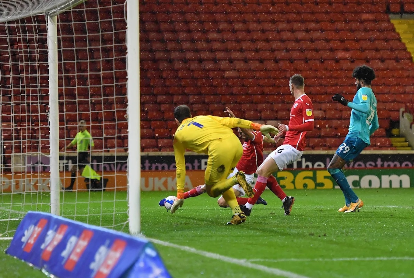 Nhận định Barnsley vs Wycombe Wanderers, 2h45 ngày 10/12