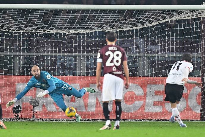 Siêu máy tính dự đoán Torino vs AC Milan, 2h45 ngày 9/12