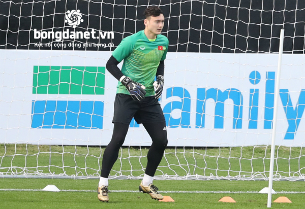 Trước bão dư luận, Đặng Văn Lâm đáp trả đầy tinh tế