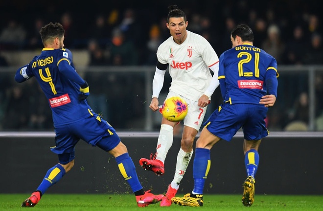 Kết quả bóng đá hôm nay 9/2: Juventus thua ngược trong ngày Ronaldo lập kỷ lục