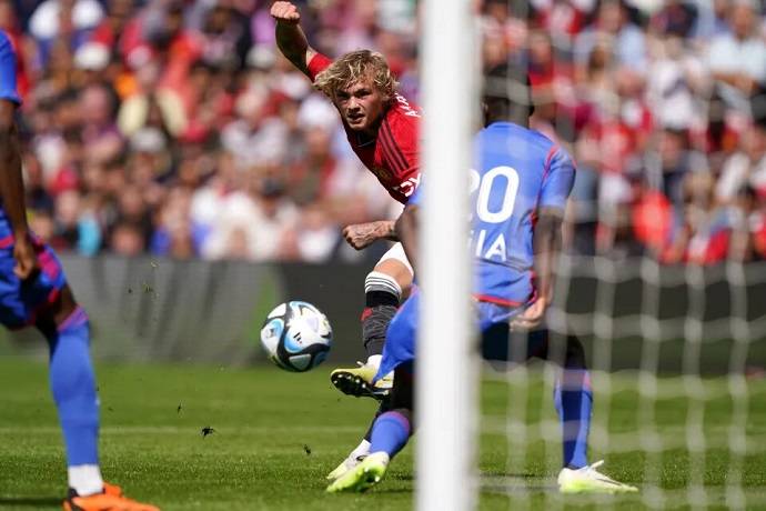 Soi kèo phạt góc Lyon vs MU, 2h00 ngày 11/4