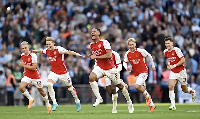 Arsenal chính thức hỏi mua 'tiểu Messi' của Barcelona