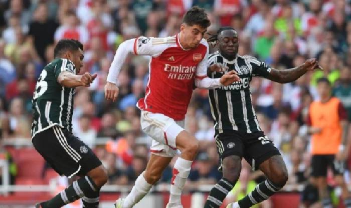 'Tôi yêu MU, không có chuyện tôi rời CLB vào mùa hè vừa rồi'