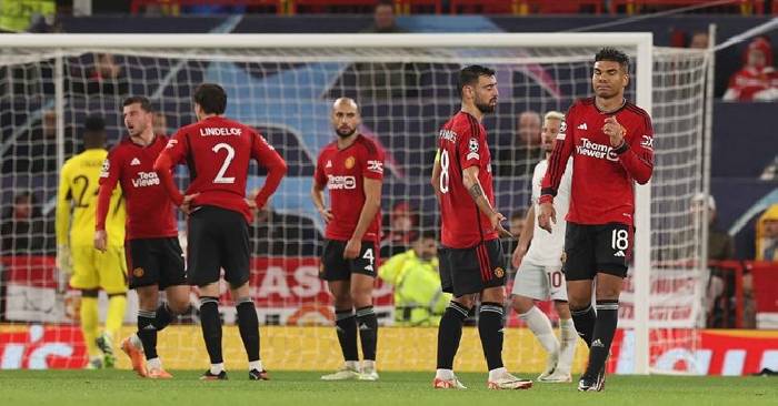 Chỉ số tụt thê thảm, điều gì đang xảy ra với cầu thủ hay nhất tháng 9 của M.U