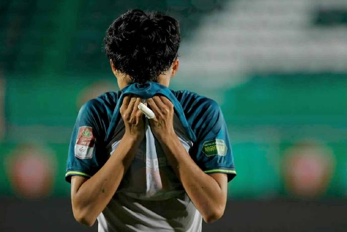 HAGL chìm sâu dưới đáy bảng 