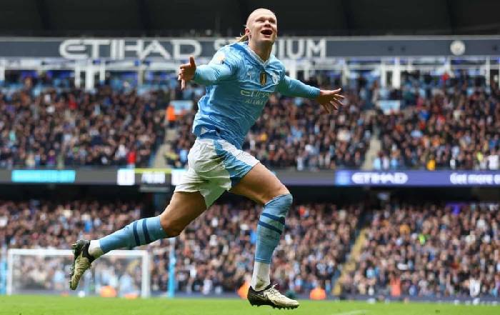 Erling Haaland lập cột mốc mới với cú đúp trước Everton