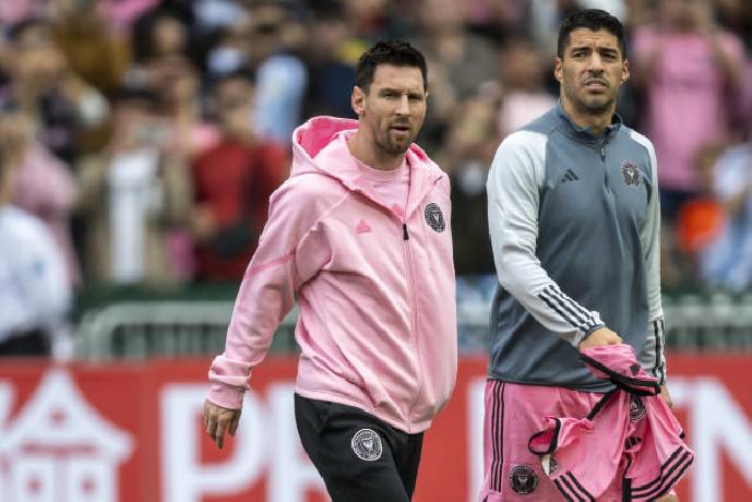 Trung Quốc từ chối cho Argentina sang du đấu sau khi Messi không ra sân ở Hong Kong.