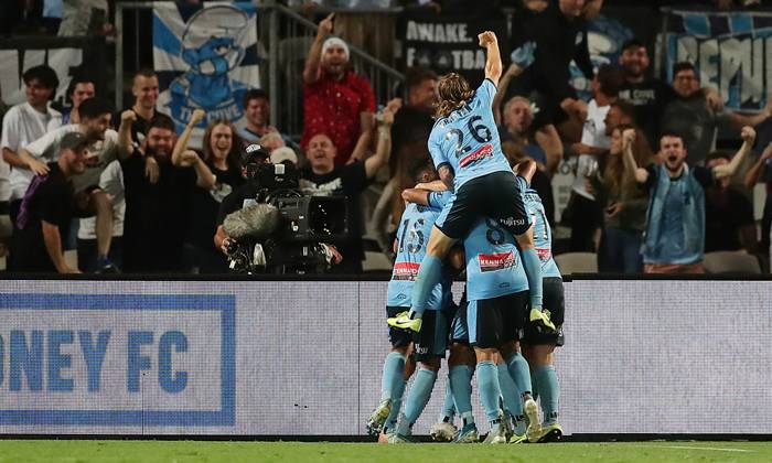 Phân tích kèo hiệp 1 Brisbane Roar vs Sydney, 16h05 ngày 10/5