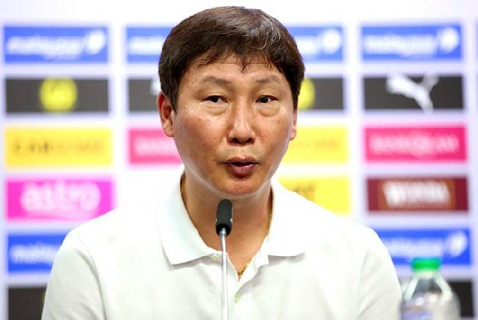 HLV Kim Sang Sik xin lỗi người hâm mộ Việt Nam sau trận thua Malaysia