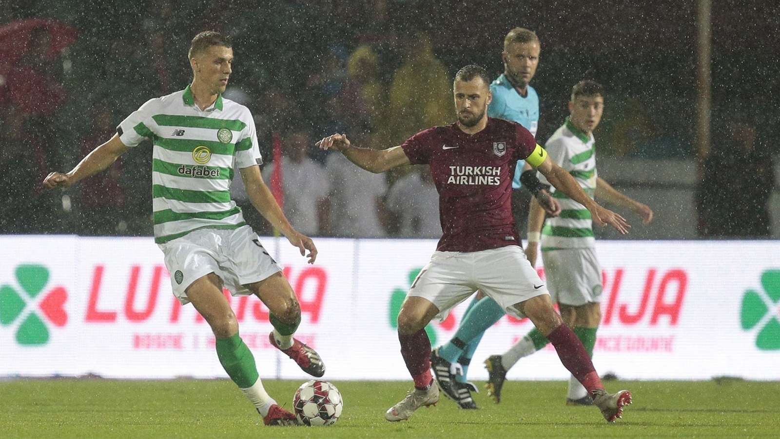 Đội bóng của tỷ phú người Việt nguy cơ bị bật bãi sớm ở cúp C1